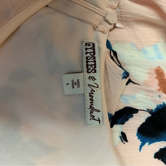 Gypsies and Moondust Pretty Cold Shoulder Floral Size Large - Picture 3 of 3